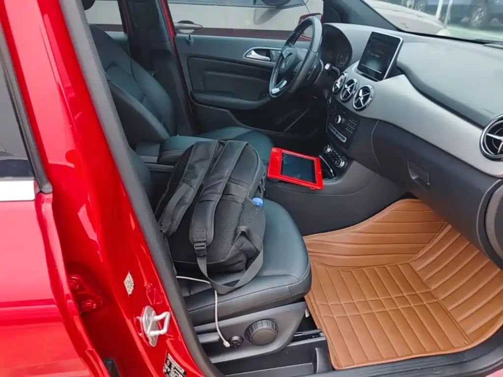 Mercedes-Benz B-Class 2015 — фото 25