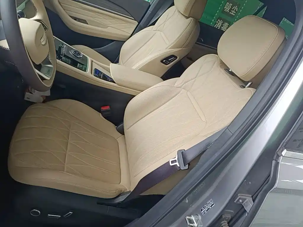 Geely Xingyue L 2025 — фото 15