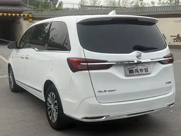 Buick GL8 2022