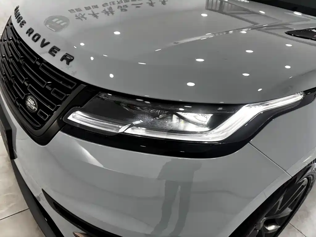 Land Rover Velar 2024 — фото 8