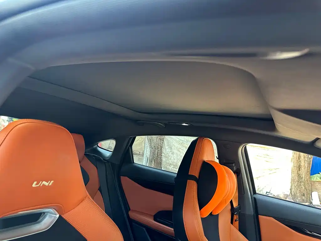 Changan UNI-V 2023 — фото 13