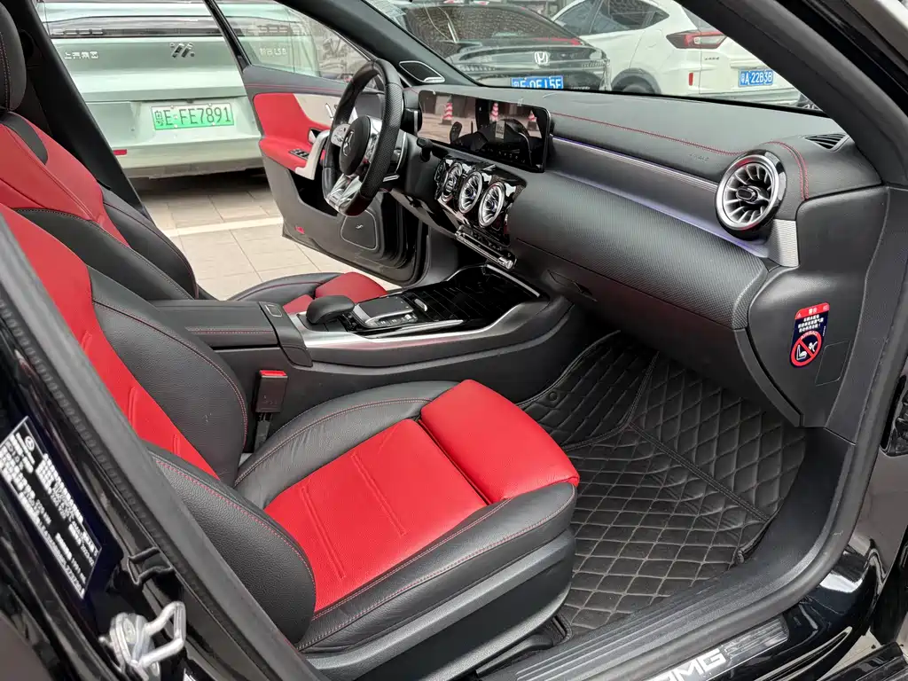 Mercedes-Benz A-Class AMG 2023 — фото 9