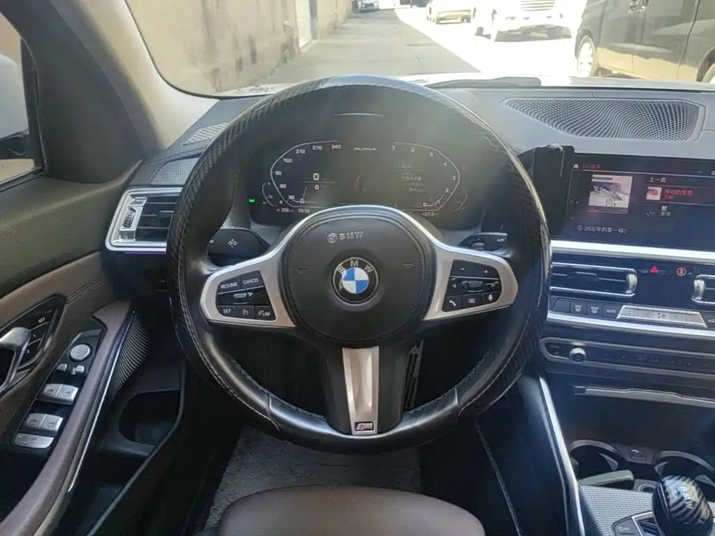 BMW 3 Series 2021 — фото 11