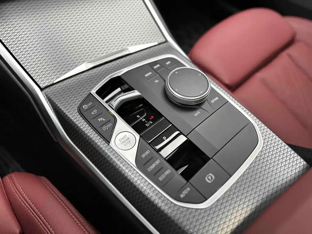 BMW 3 Series 2025 — фото 22