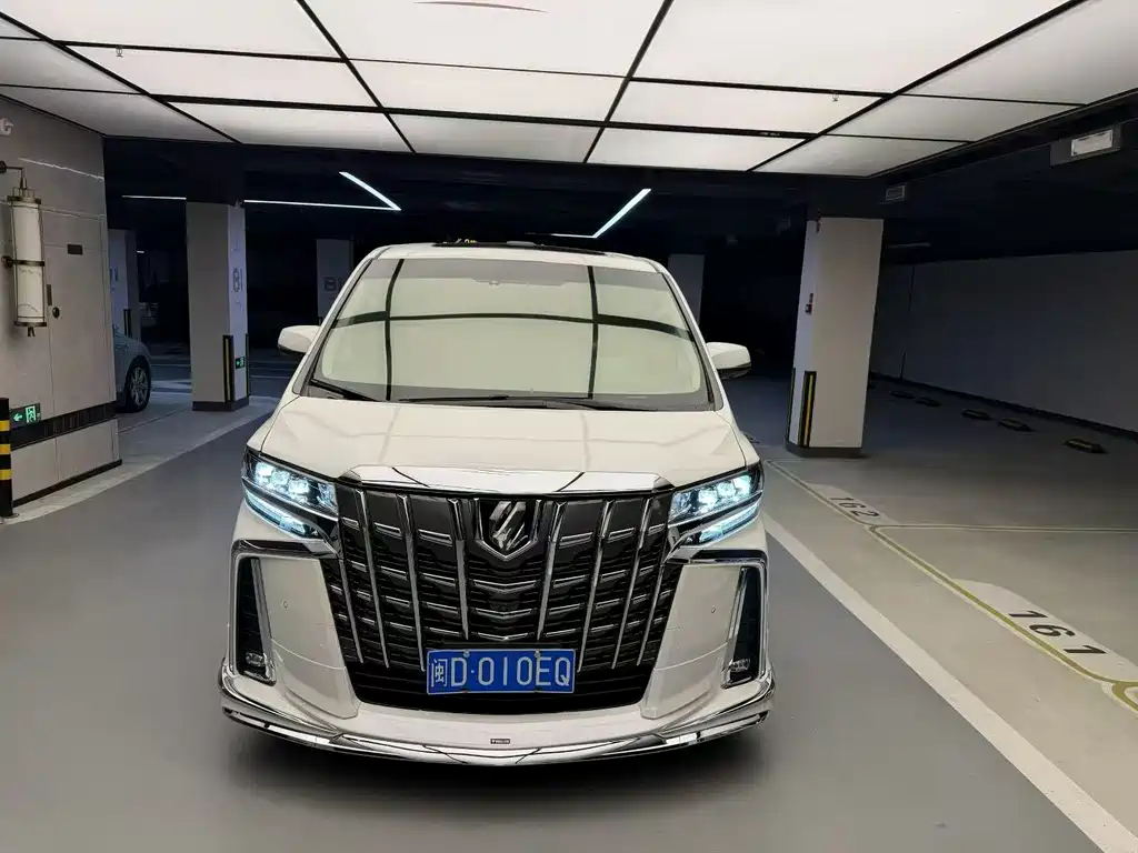 Toyota Alphard 2018 — фото 2
