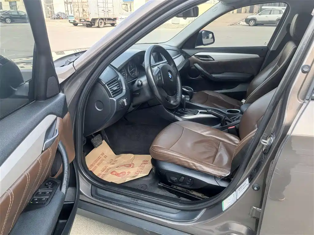 BMW X1 2014 — фото 17