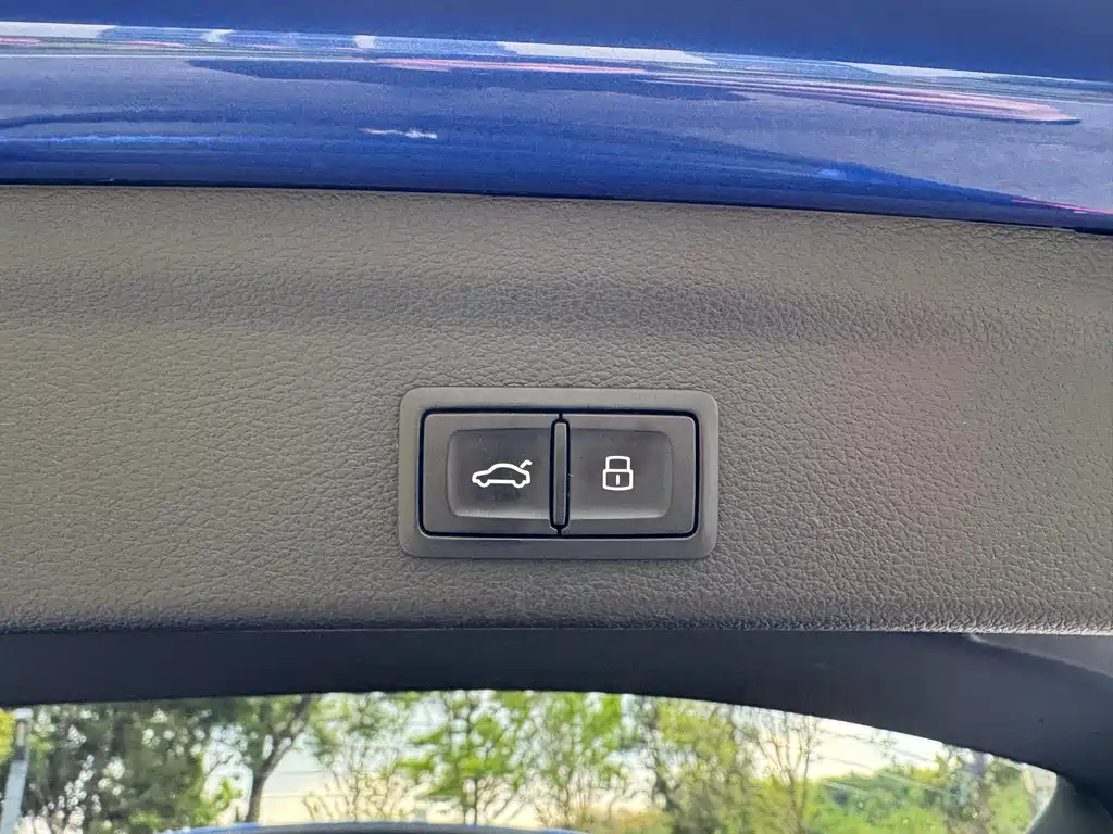 Audi Q3 2020 — фото 31