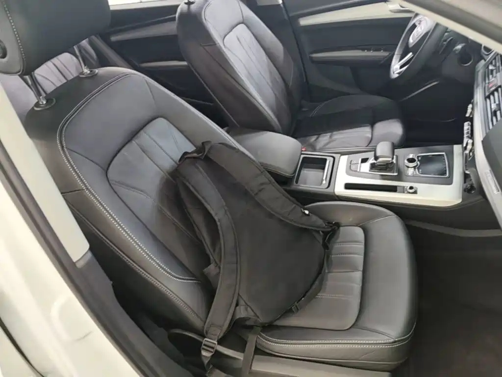 Audi Q5L 2021 — фото 25