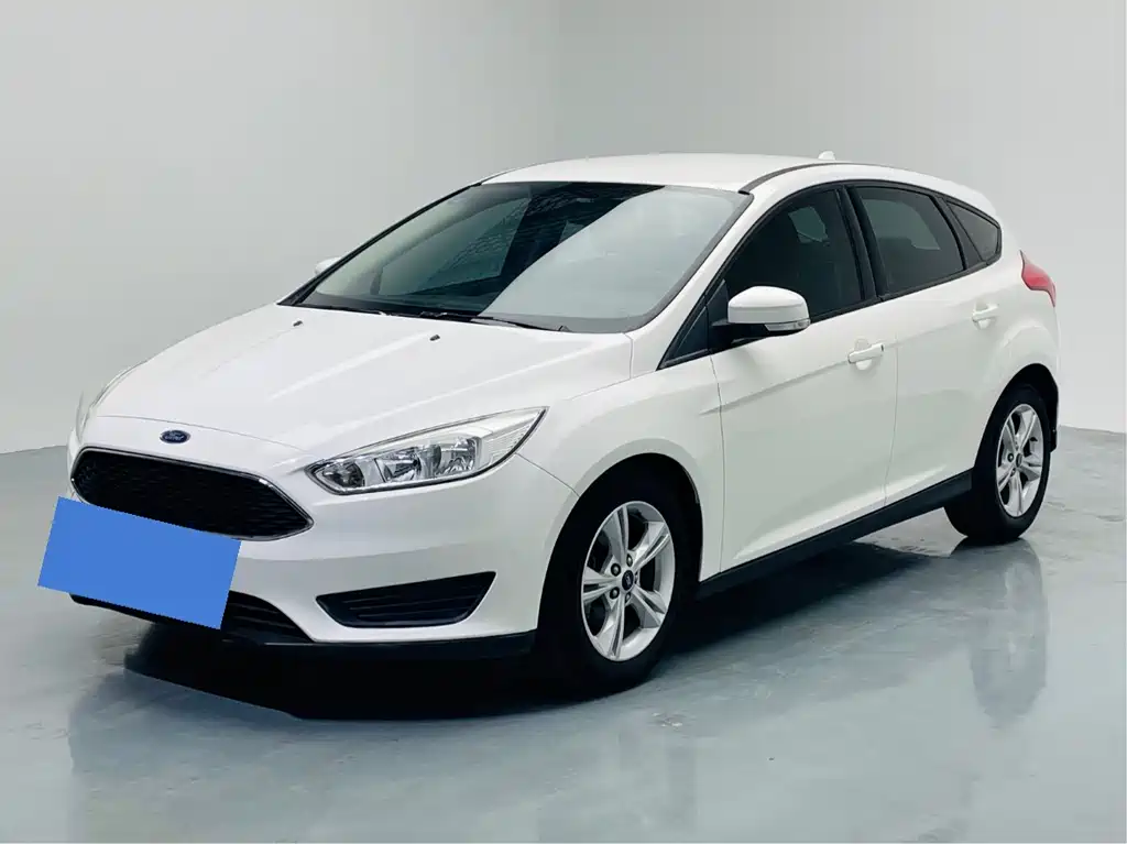 Ford Focus 2018 — фото 1
