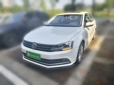 Volkswagen Sagitar 2016