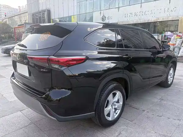 Toyota Highlander 2025