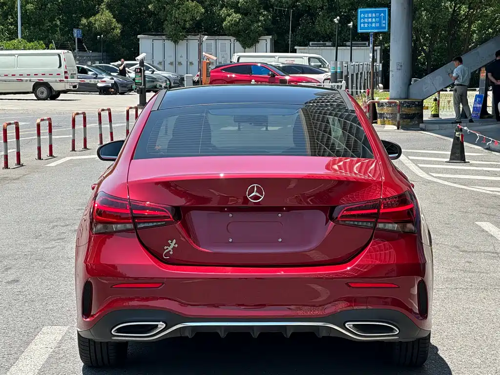 Mercedes-Benz A-Class 2021 — фото 11