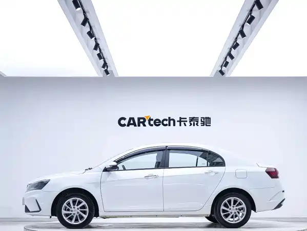 Geely Emgrand 2021