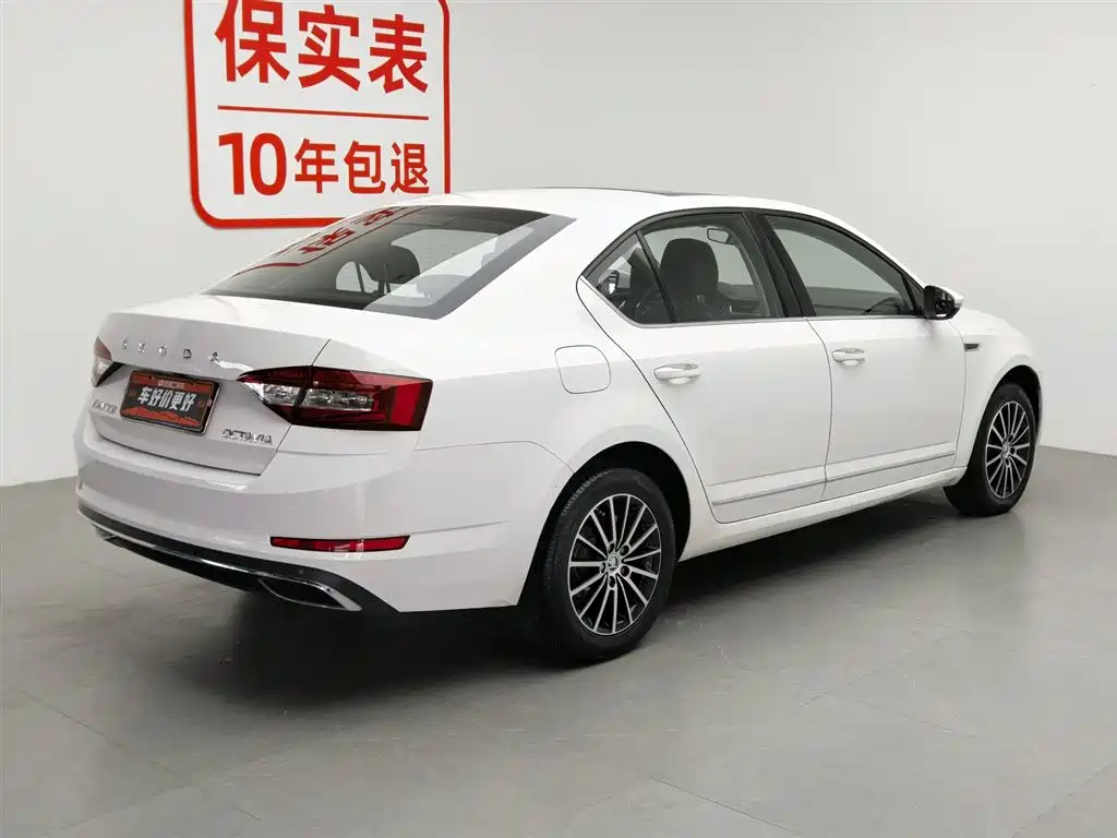 Skoda Octavia 2019 — фото 2