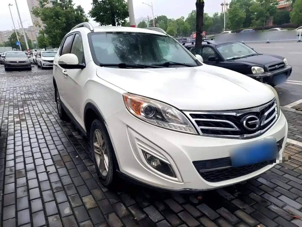 GAC Motor Trumpchi GS5 2015 — фото 4