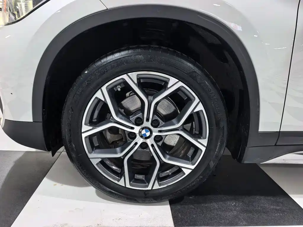 BMW X1 2022 — фото 4