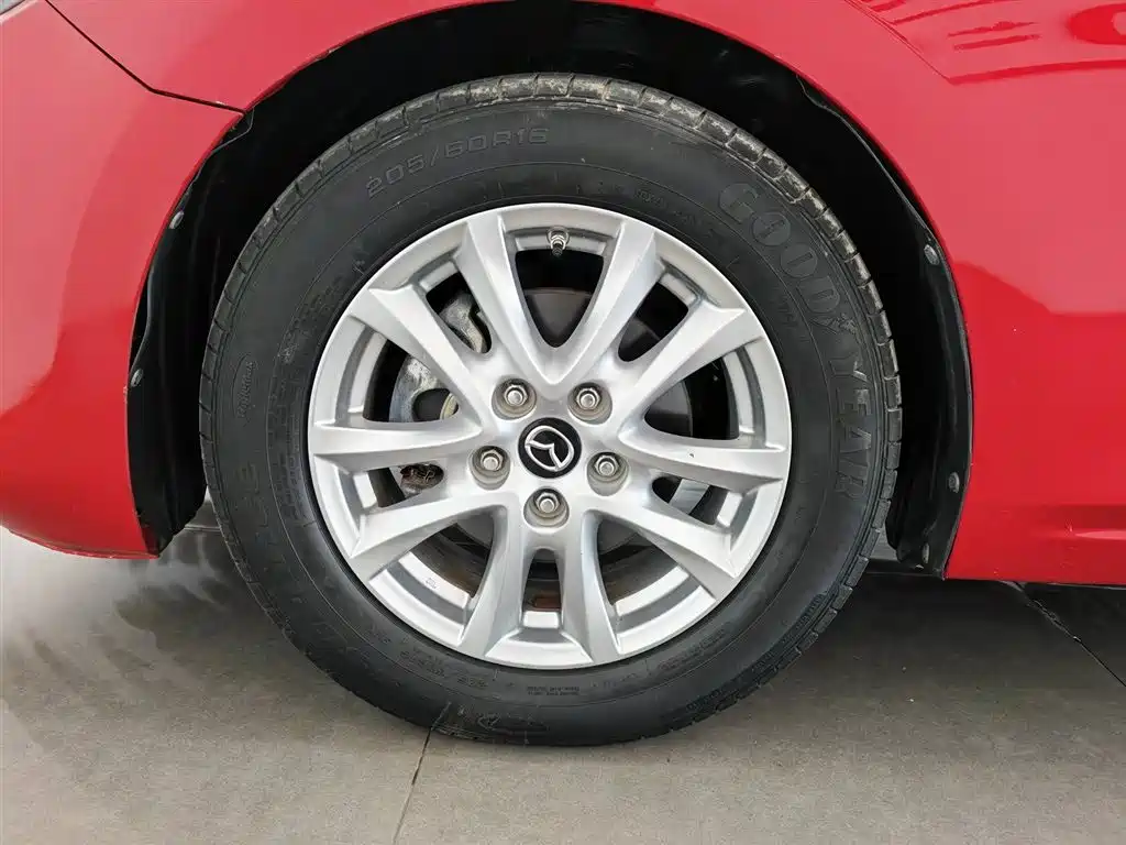 Mazda 3 Axela 2019 — фото 17