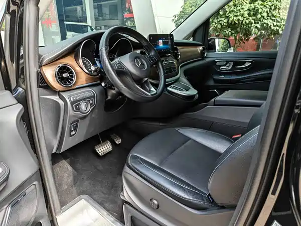 Mercedes-Benz V-Class 2022