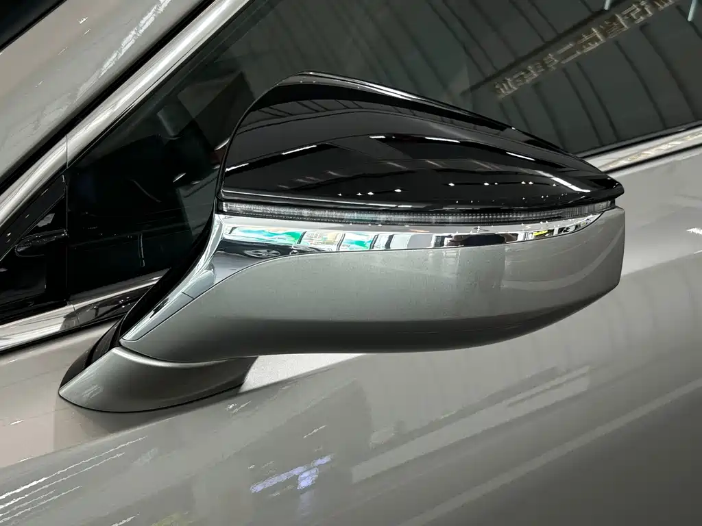 Lexus ES 2022 — фото 12