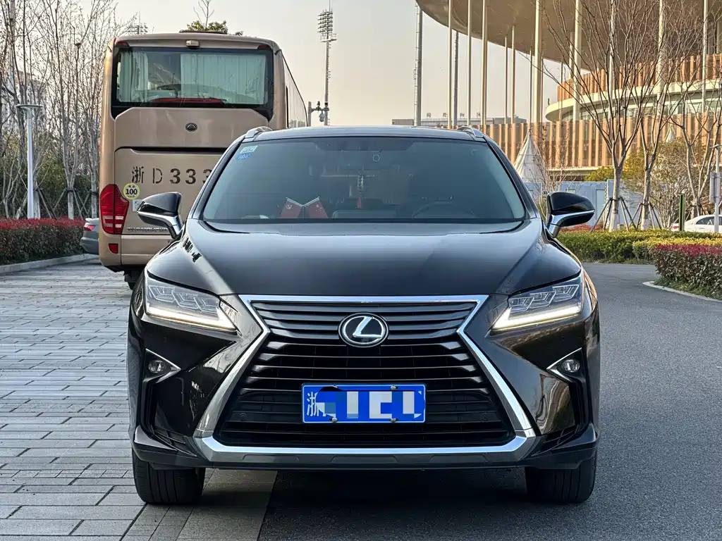 Lexus RX 2018 — фото 2