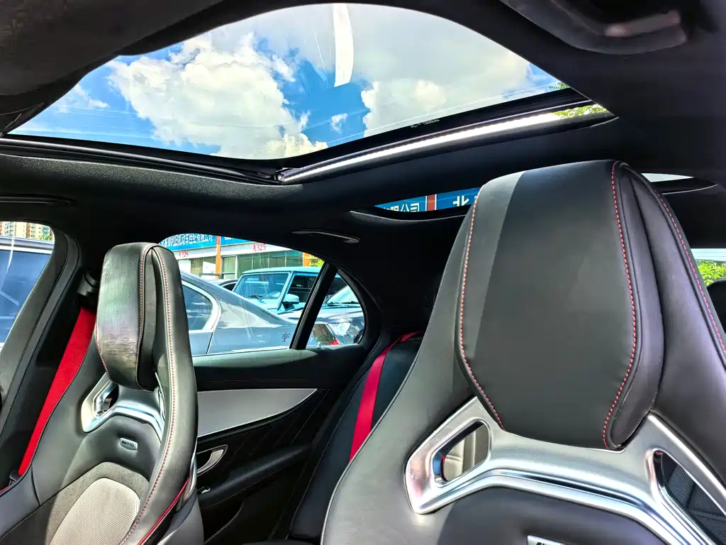 Mercedes-Benz E-Class AMG 2022 — фото 3
