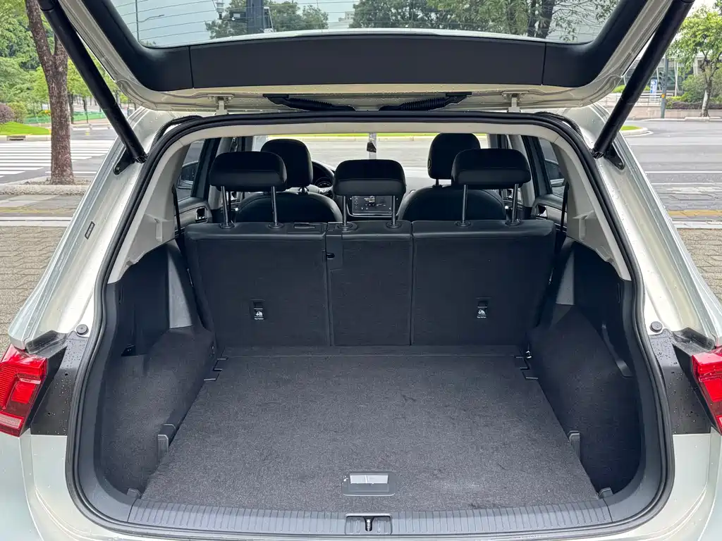 Volkswagen Tiguan L 2019 — фото 13