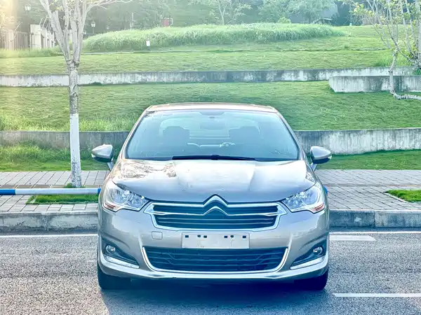 Citroën C4L 2014