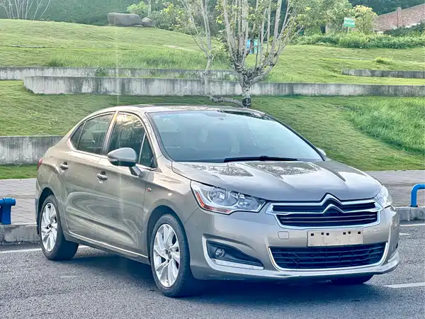 Citroën C4L 2014
