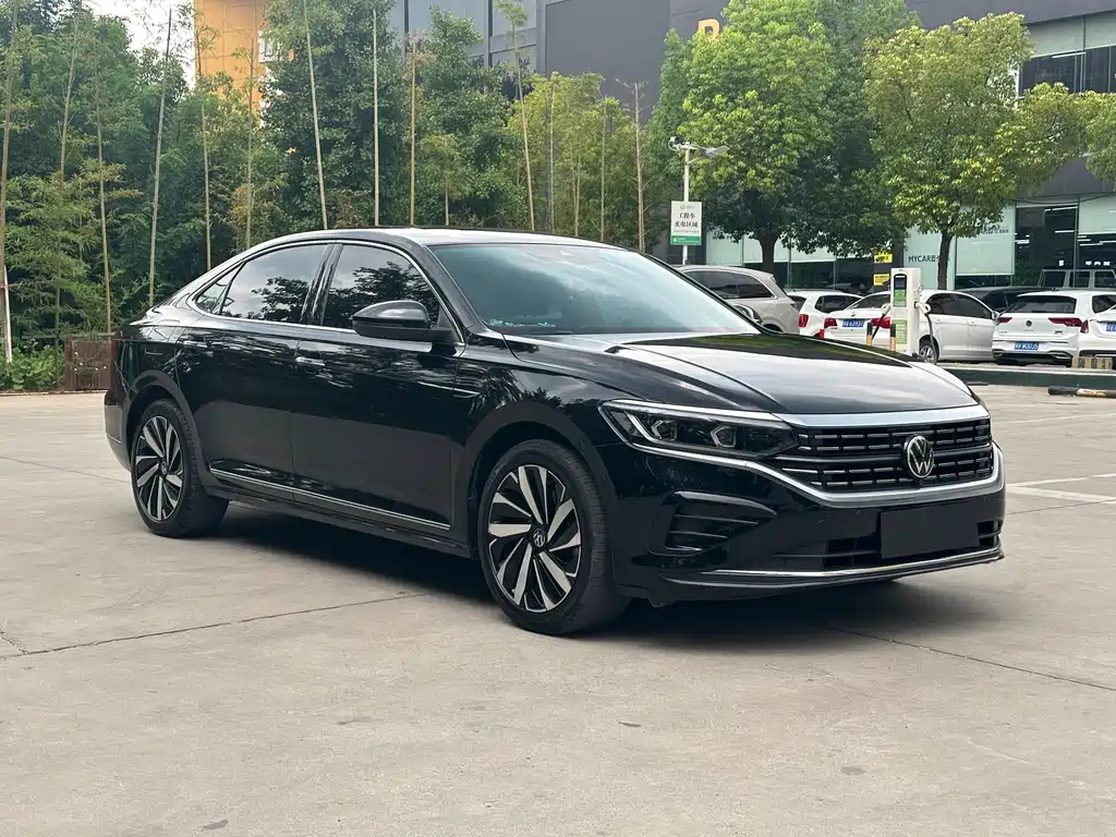 Volkswagen Passat 2023