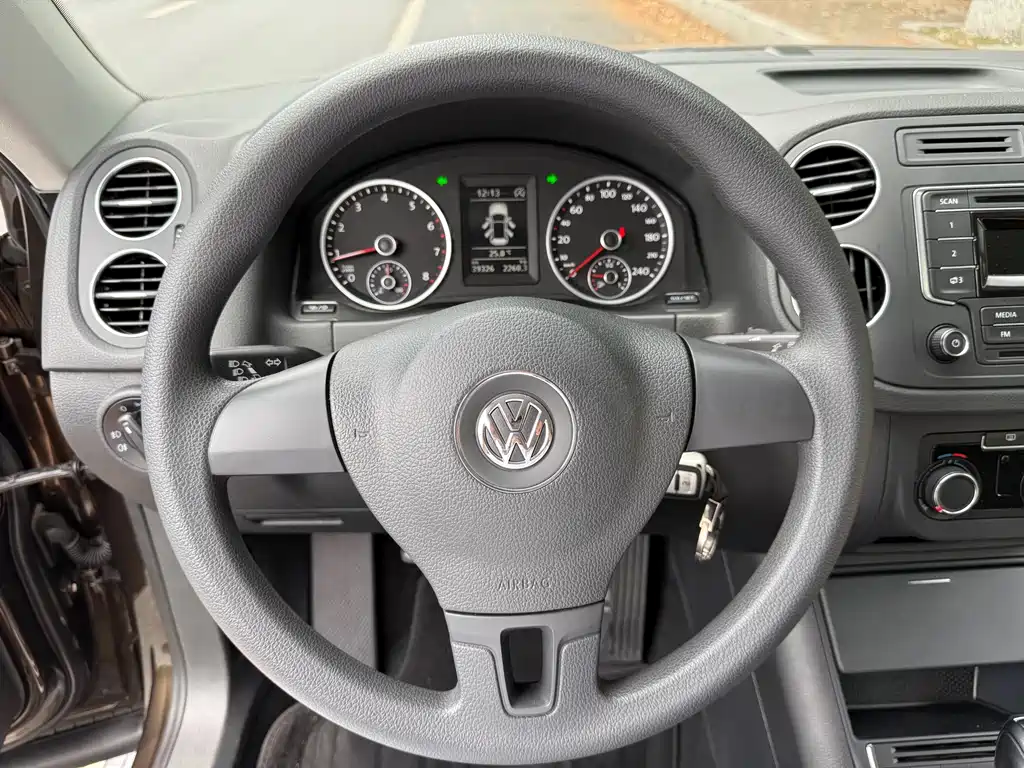 Volkswagen Tiguan 2019 — фото 9