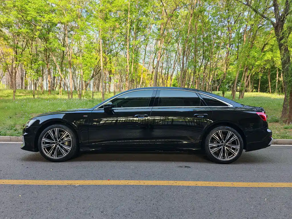 Audi A6L 2024 — фото 12