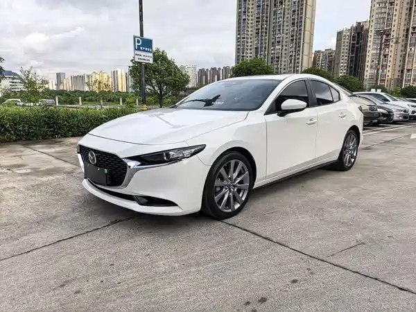 Mazda 3 Axela 2023