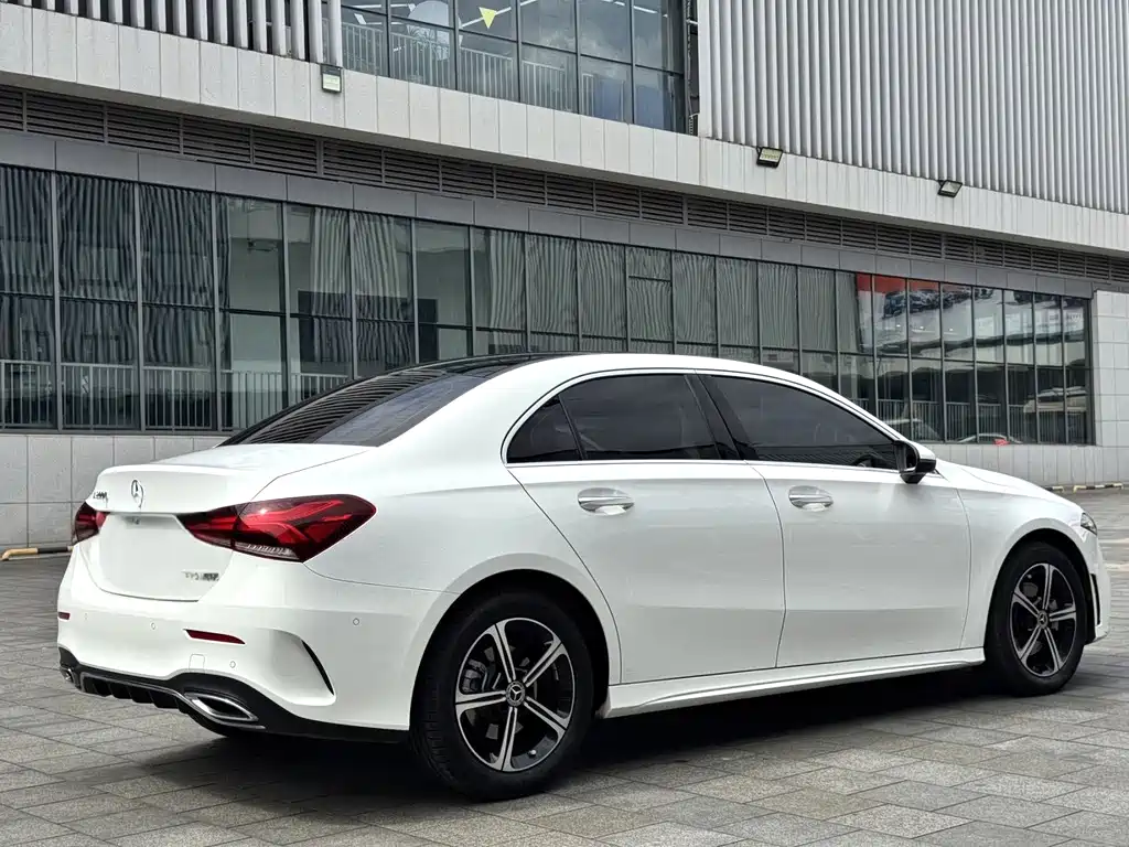Mercedes-Benz A-Class 2023 — фото 10