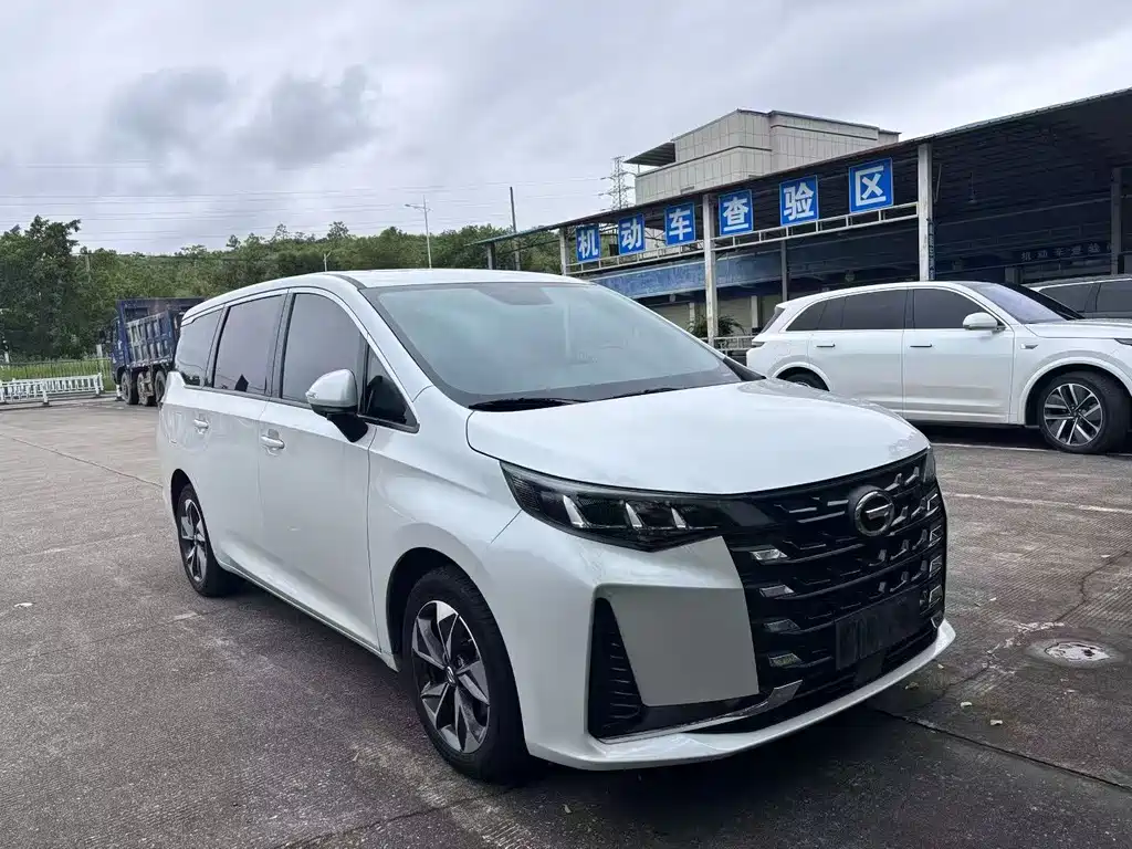 GAC Trumpchi M6 2022 — фото 2