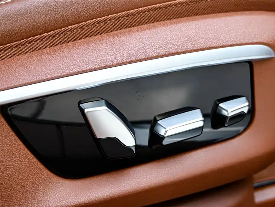 BMW 7 Series 2019 — фото 33