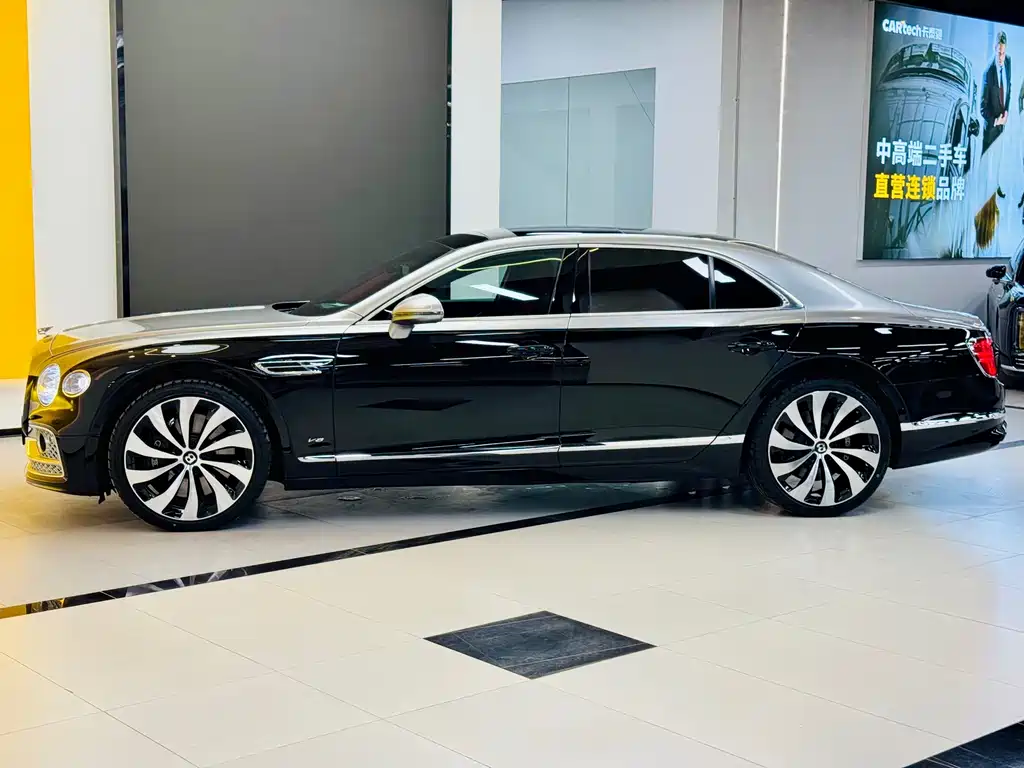 Bentley Flying Spur 2022 — фото 4