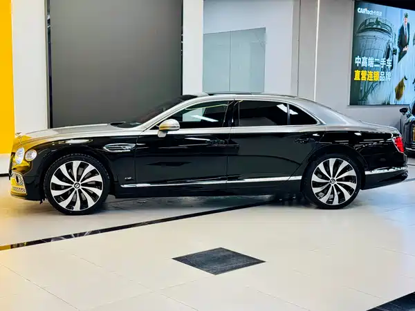 Bentley Flying Spur 2022