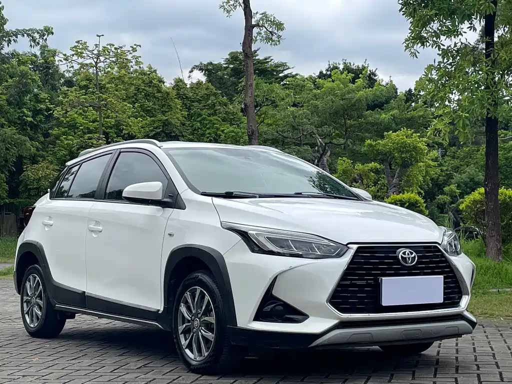 Toyota Yaris L 2020 — фото 3