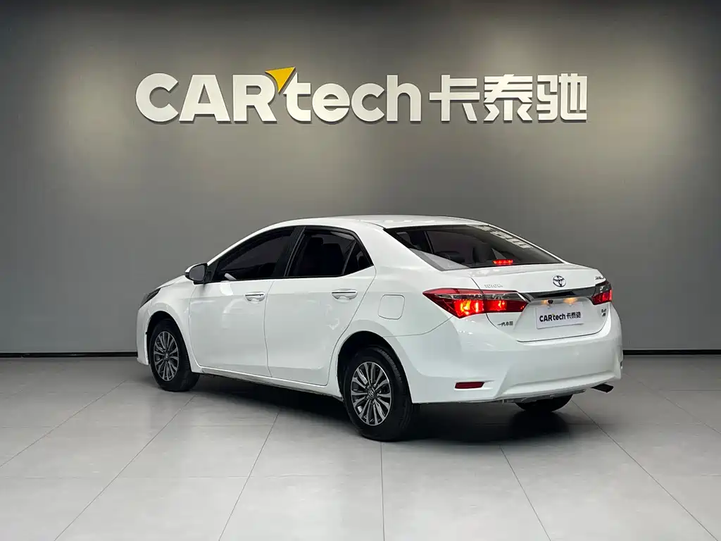 Toyota Corolla 2018 — фото 6