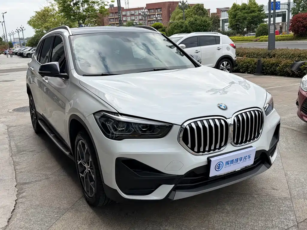 BMW X1 2021 — фото 3