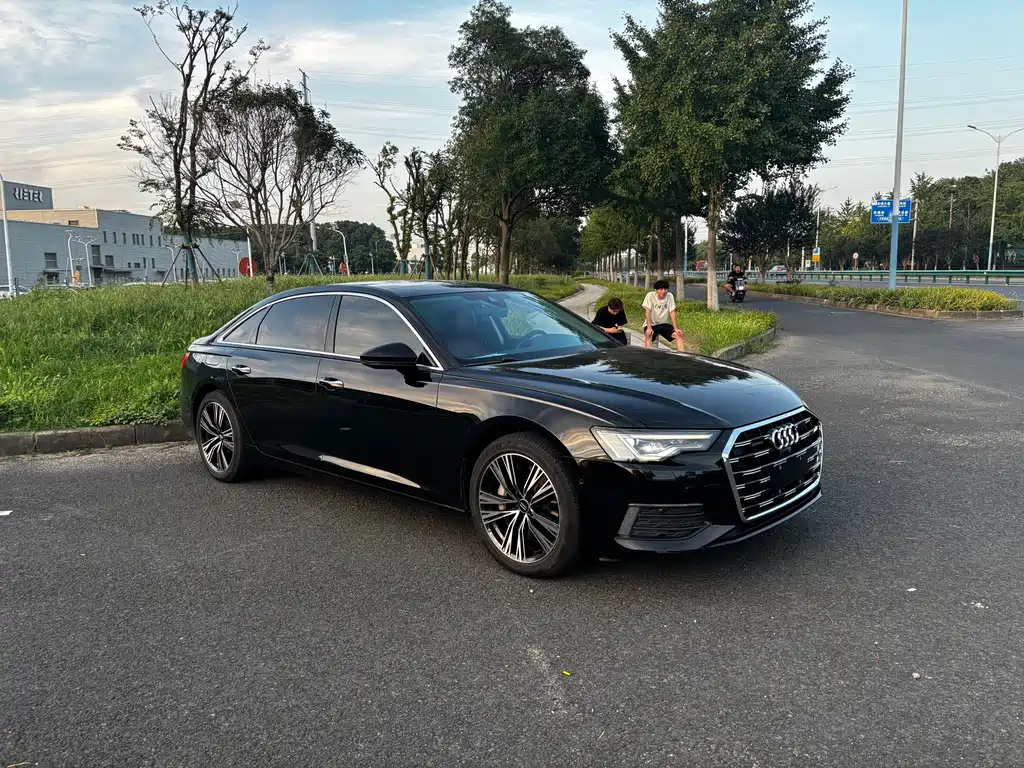 Audi A6L 2023