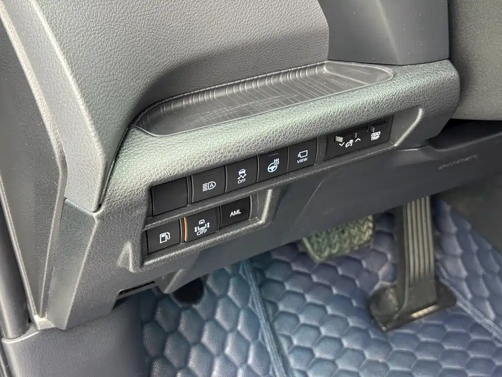 Toyota Sienna 2022 — фото 10