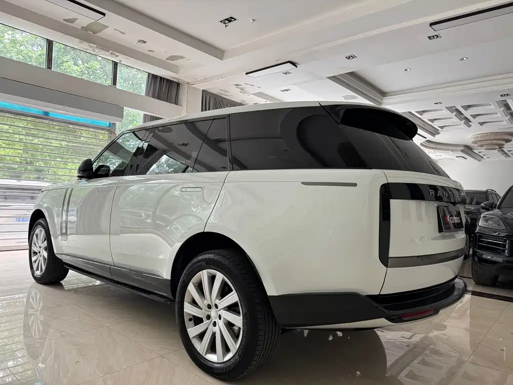 Land Rover Range Rover 2025 — фото 4