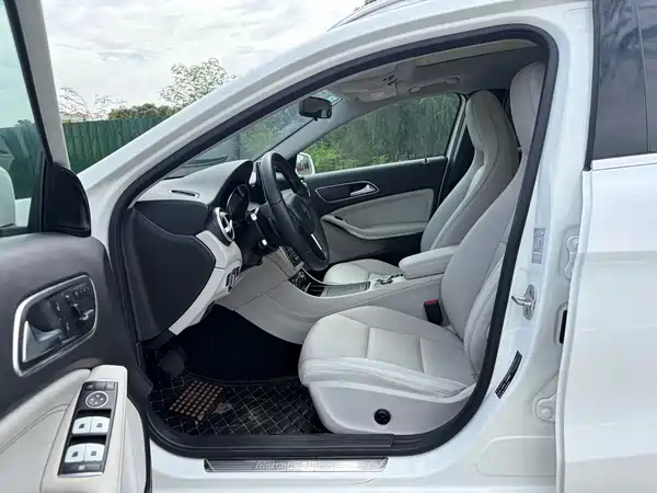 Mercedes-Benz GLA 2016