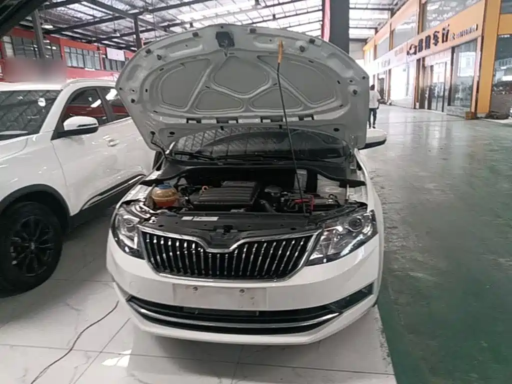 Skoda Rapid 2020 — фото 20