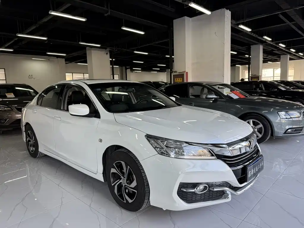 Honda Accord 2017 — фото 3