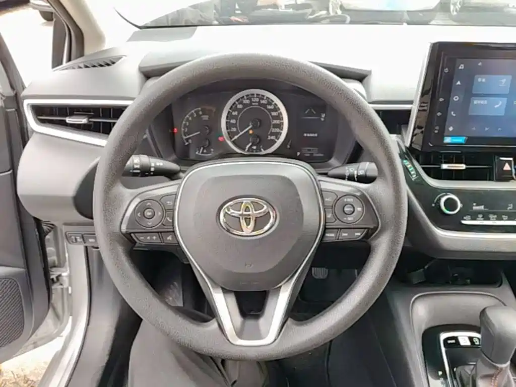 Toyota Corolla 2021 — фото 11