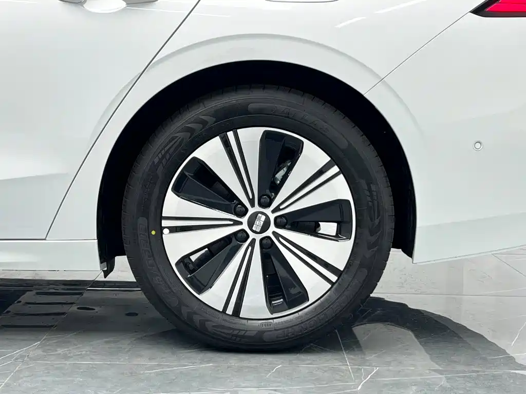 Geely Galaxy A7 EM 2026 — фото 26