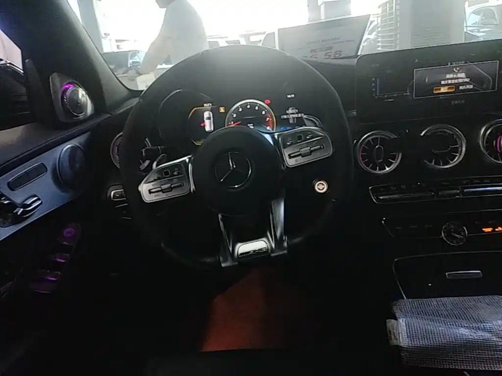 Mercedes-Benz C-Class AMG 2019 — фото 11