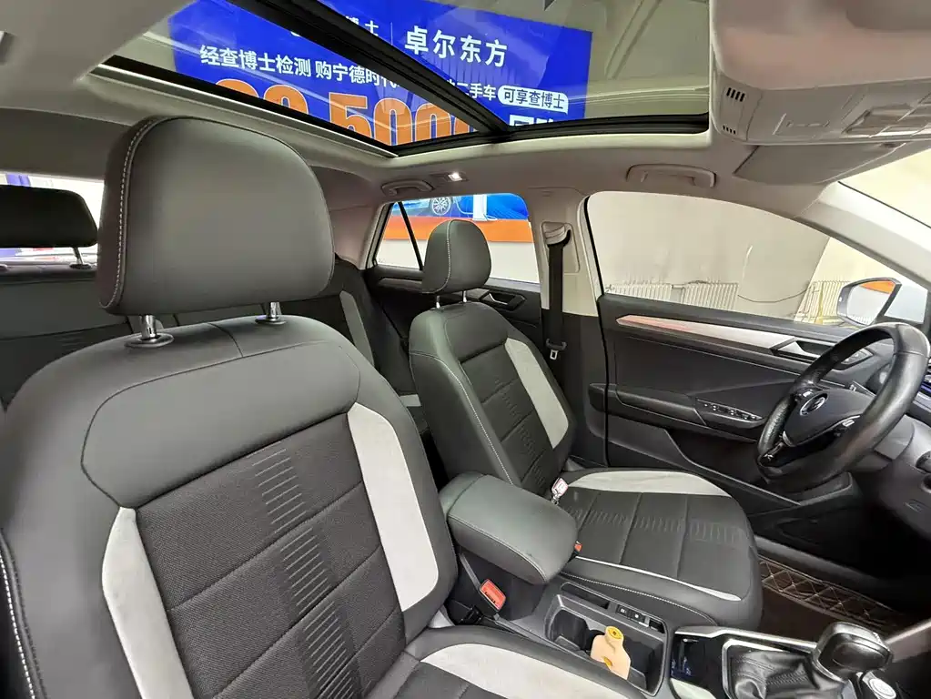 Volkswagen T-Roc 2022 — фото 15